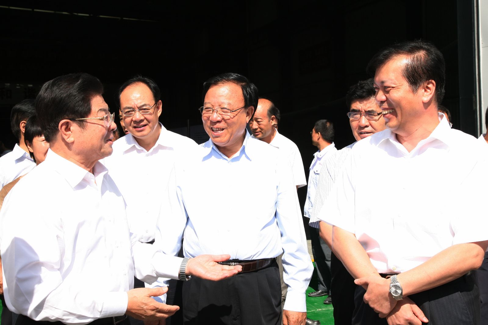 王兆国陆浩与张定金交谈 LETOU国际米兰·(中国区)官方网站