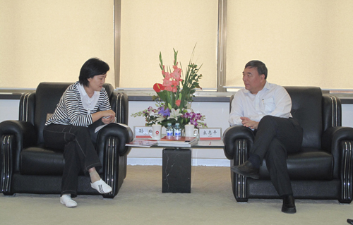 宋志平会见海南省定安县县委书记孙颖一行 LETOU国际米兰·(中国区)官方网站