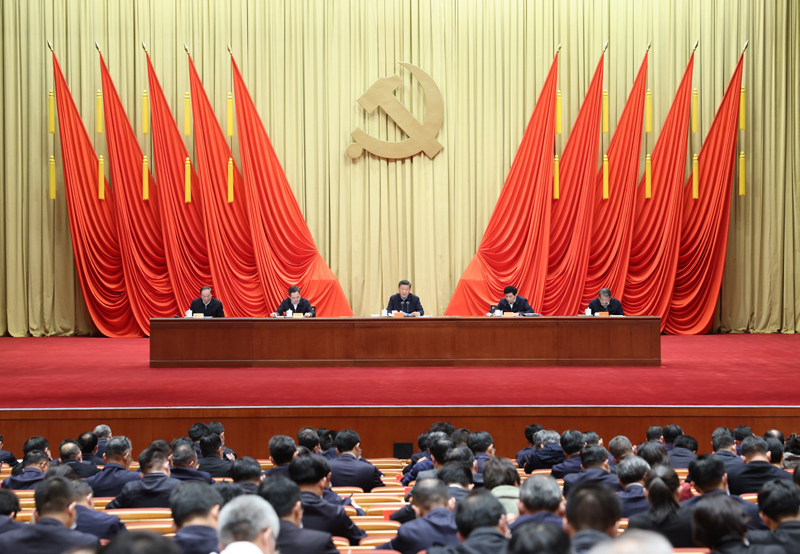 3月1日，2022年春季学期中央党校（国家行政学院）中青年干部培训班在中央党？。中共中央总书记、国家主席、中央军委主席习近平在开班式上发表重要讲话。 新华社记者 刘彬 摄